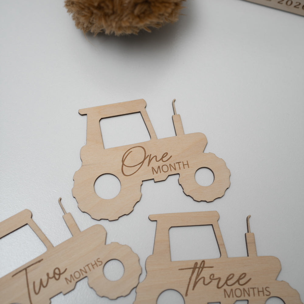 Tractor Baby Monthly Milestones (1–12 Months)